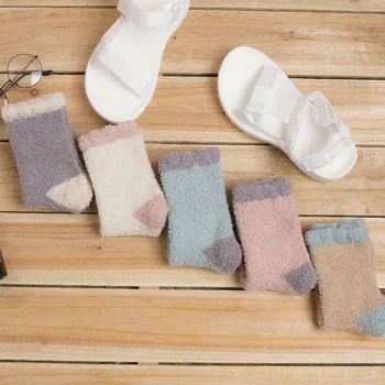 Zahušťování Ženy Kašmírové Ponožky Krásné Plyšové Udržovat V Teple Spát Domů Patře Dámské Vtipné Ponožky Coral Načechraný Nohy Teplejší Ponožky