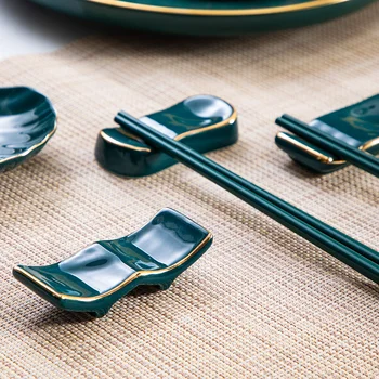 Porcelánové jídelní Hůlky Vynikající Čínské Keramické Nádobí Japonské Sushi Hole Vysoce kvalitní korejské Kuchyňské potřeby a Zbytek