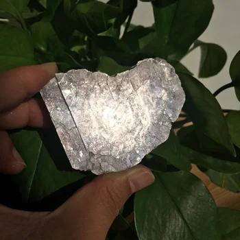 180-200g Velkoobchod Přírodní Lepidolite Crystal Plátek Hrubý Ziyun Matka Rock Kameny Světelný Vzor Fialová Mica Pro Decorati