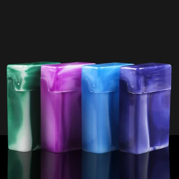 3 Oddílů Plastové Pouzdro Na Cigarety Box Přenosný Muiticolor Top Flip Lehčí Úložný Box Držák Kouření Nástroje Náhodné Barvy