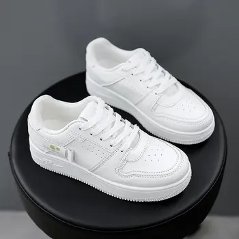 Dámské boty 2021 hot prodej ženy nové dámské sportovní boty z vulkanizovaného boty ležérní módní platforma tenisky