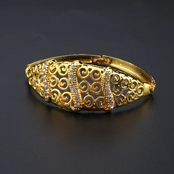 Indie Módní Šperky Sady Ženy Zlatá Barva Náhrdelník Náramek Náušnice Prsten Crystal Šperky Svatební Výročí Dárek