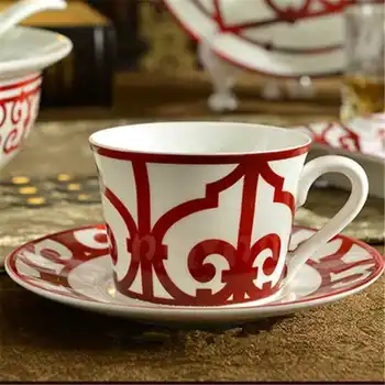 Kávové soupravy Kostní čína High-end Evropské čajové soupravy Kreativní odpoledne čajové soupravy Konvice a šálky set Home dekorace doprava zdarma