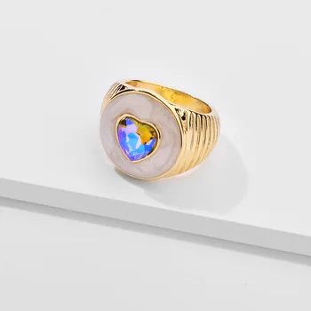Nový Design Barevné Křišťálové Srdce Smalt Prsteny pro Ženy Módní Robustní Croissant Zlatý Prsten Milence Pár Zásnubní Šperky