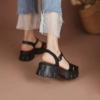 Nový Příchod Roku 2021 Letní Dámské Sandály Pokryté Toe Platforma Ženy Boty Originální Kožené Klíny Boty Solid Plus Velikost 42/43 Sandál