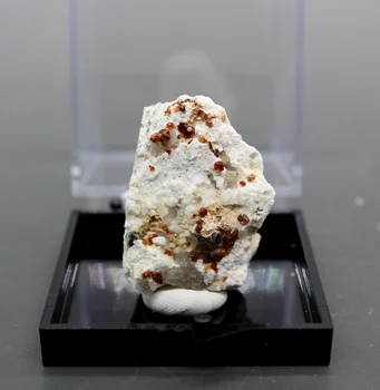 Přírodní Granát minerální exemplář kameny a krystaly léčení krystaly křemene, velikost box 5,2 cm