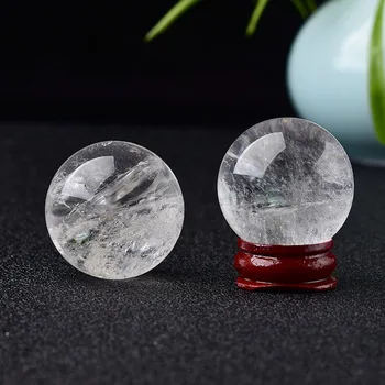 Vysoce Kvalitní 28-32mm Přírodní Crystal Ball Clear Quartz Energy Healing Kámen Meditace pro Domácí Dekorace Zdarma Dřevěný Stojan