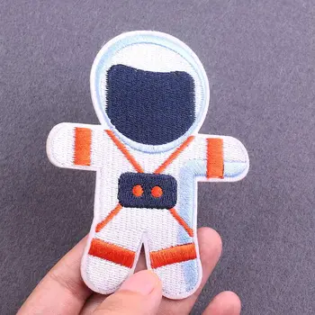 Astronaut Velikost:10.2x7.7cm Patch pro Oblečení Železa na Vyšívané Šít Nášivka Roztomilé Tkaniny Odznak DIY Oděvní Doplňky