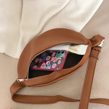 Dámské kabelky 2020 nové korejské verzi divoká textury messenger bag zimní čisté červené módní hrudi taška, ledvinka
